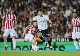 Dani Raba, ante el Athletic.