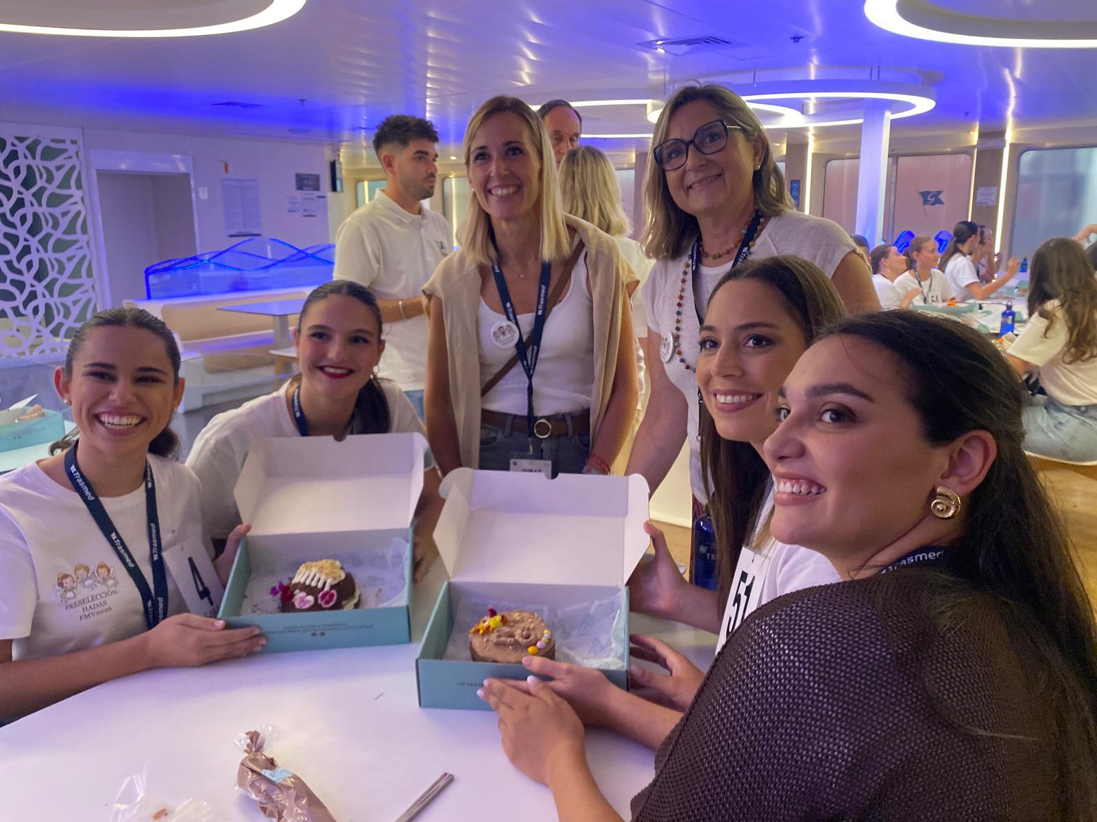 FOTOS | Las candidatas a fallera mayor de Valencia, de taller de repostería en alta mar