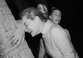 Adara, entre lágrimas, activa el protocolo de abandono.