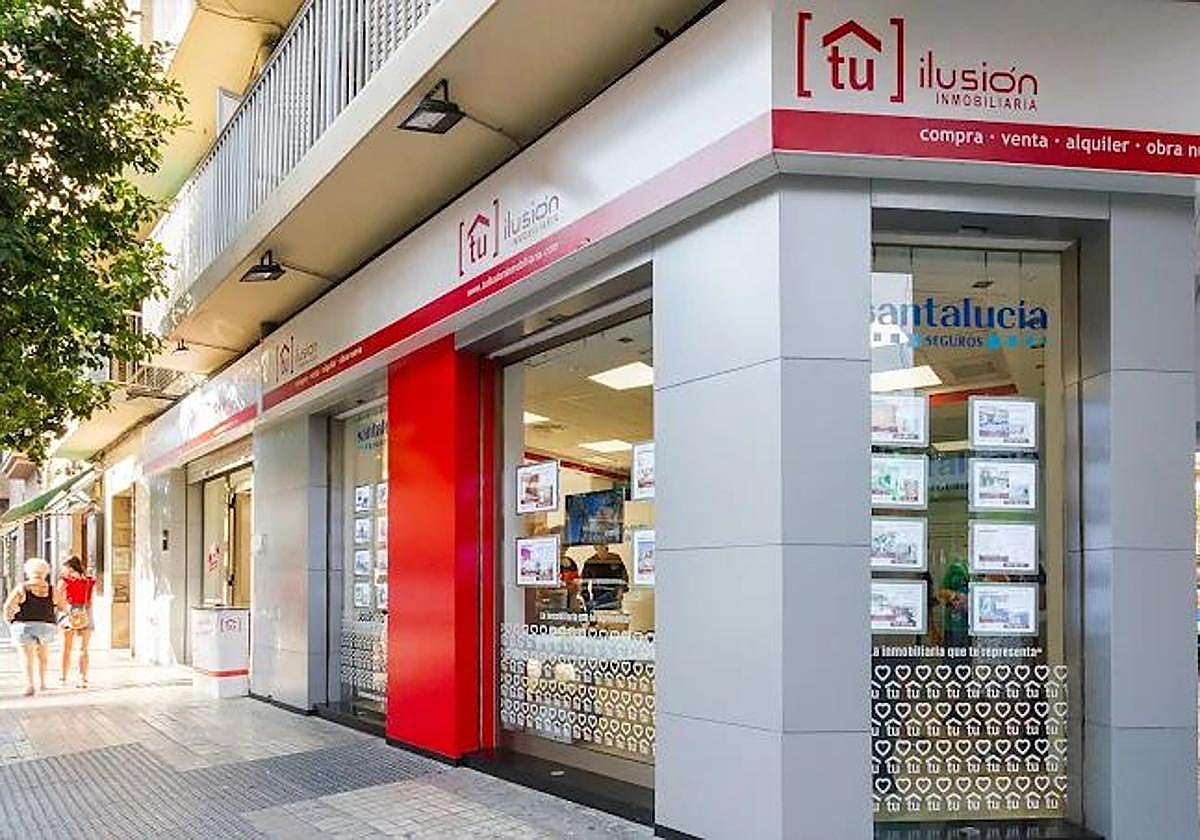 'Tu Ilusión Inmobiliaria', ubicada en la avenida Burjassot nº 134.