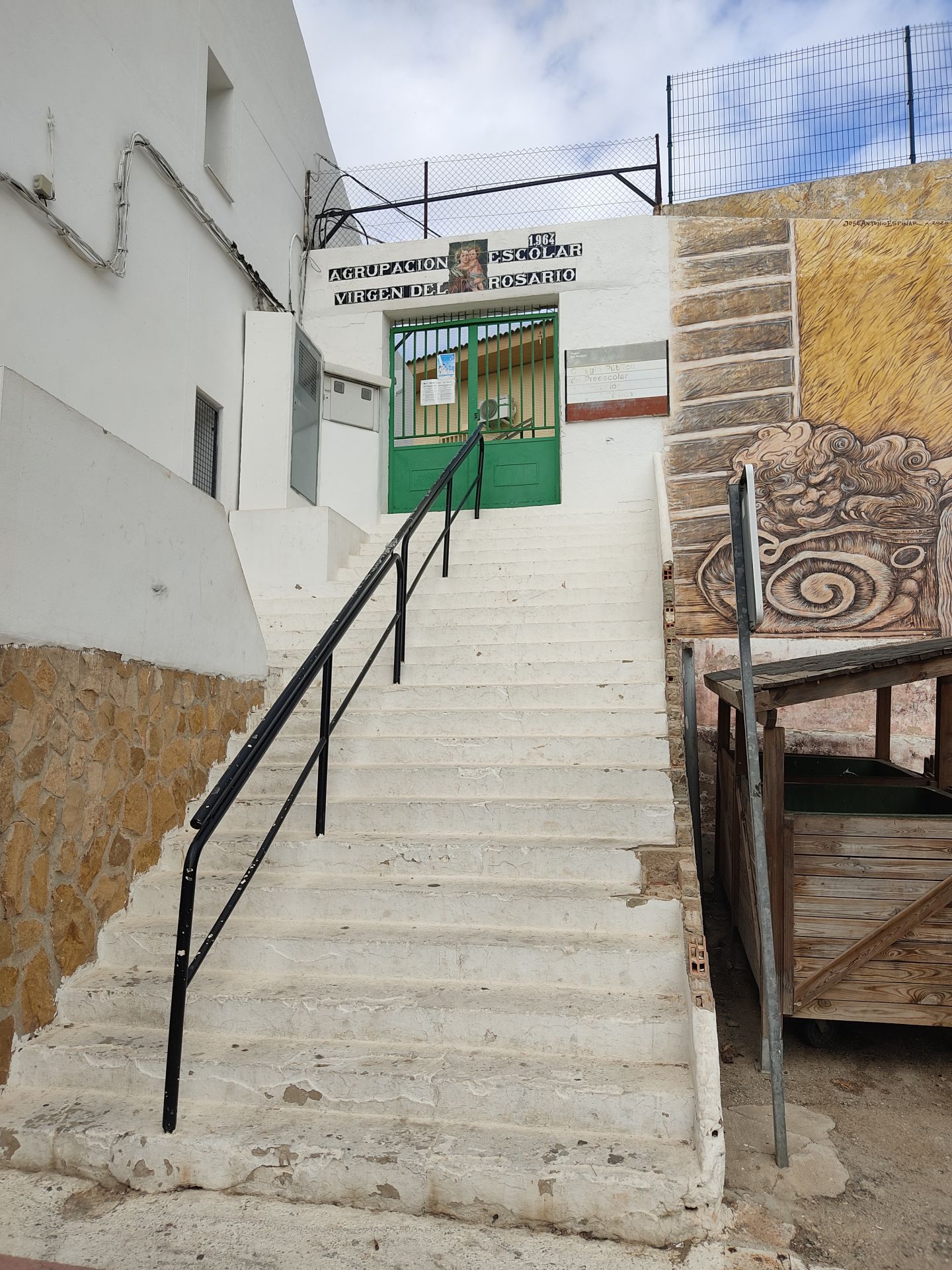 Imagen secundaria 2 - Dos Aguas, el temor a la falta de empresas para la reconstrucción