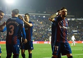 José Luis Morales, celebrando el gol de la última victoria del Levante ante el Real Madrid en el Ciutat, en 2020.