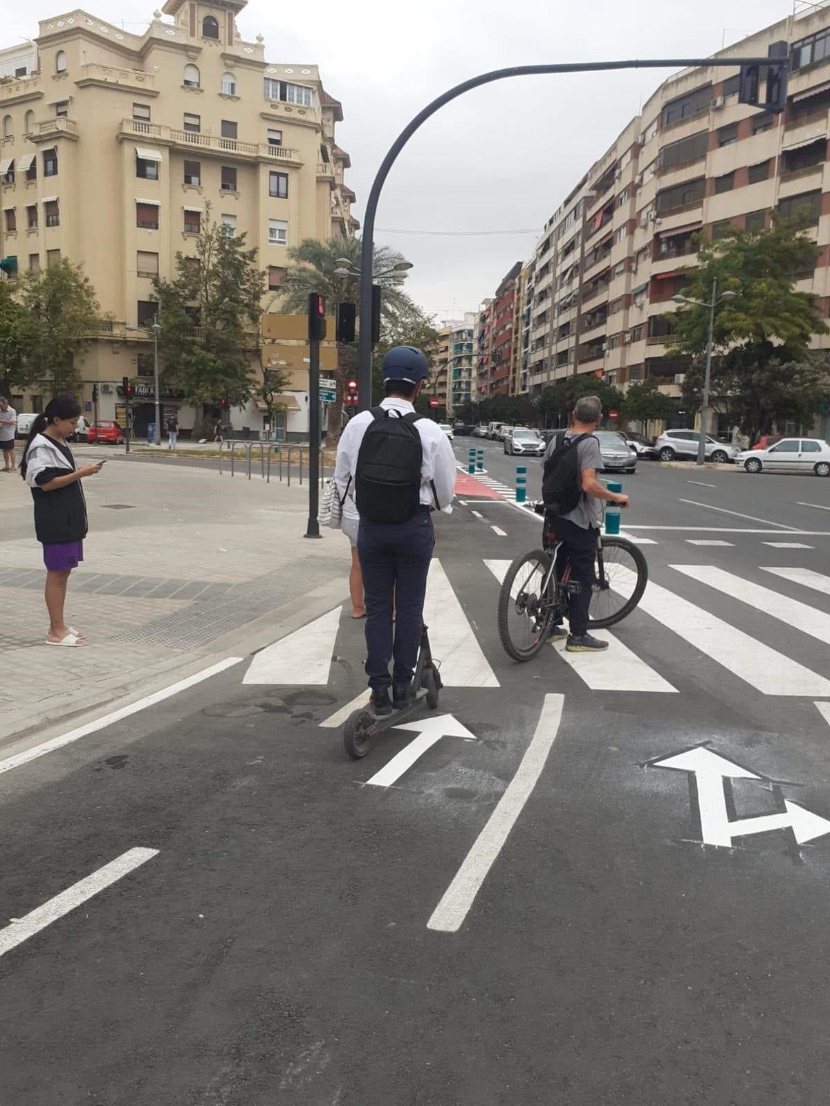 Nuevo tramo de carril bici abierto en Archiduque Carlos.