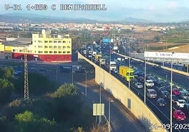 Atasco en la V-31 este miércoles, 24 de septiembre.