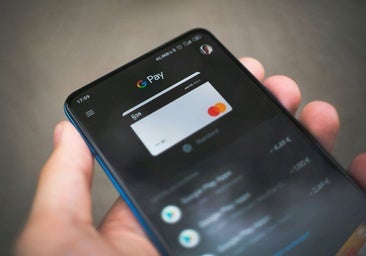 ¿Es seguro llevar la tarjeta de crédito en el móvil ante el riesgo de ciberataques?