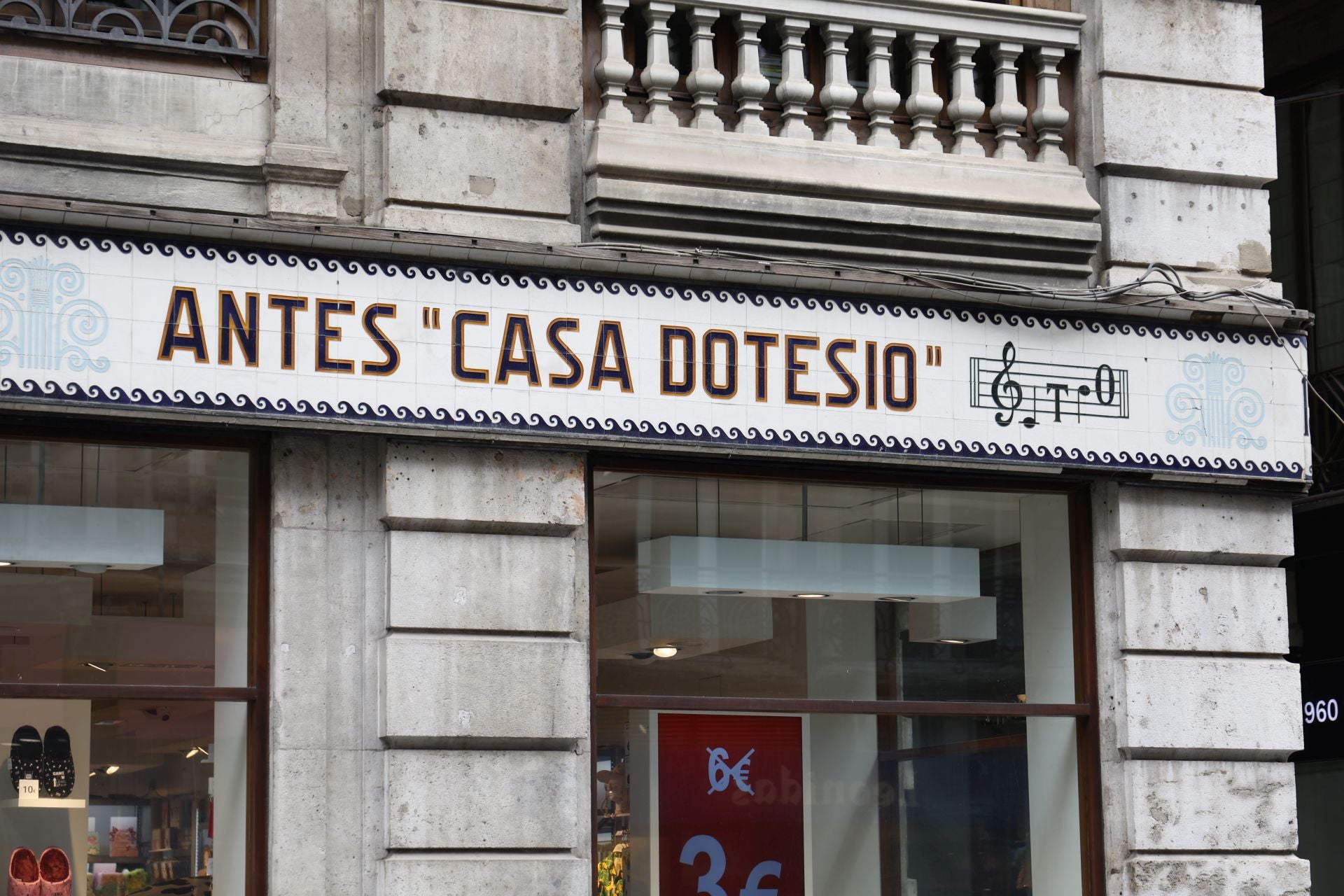 FOTOS | Los rótulos históricos de Valencia