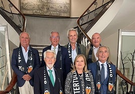 El jurado de la Tertulia Torino, tras acordar este jueves los nombramientos para los premios.