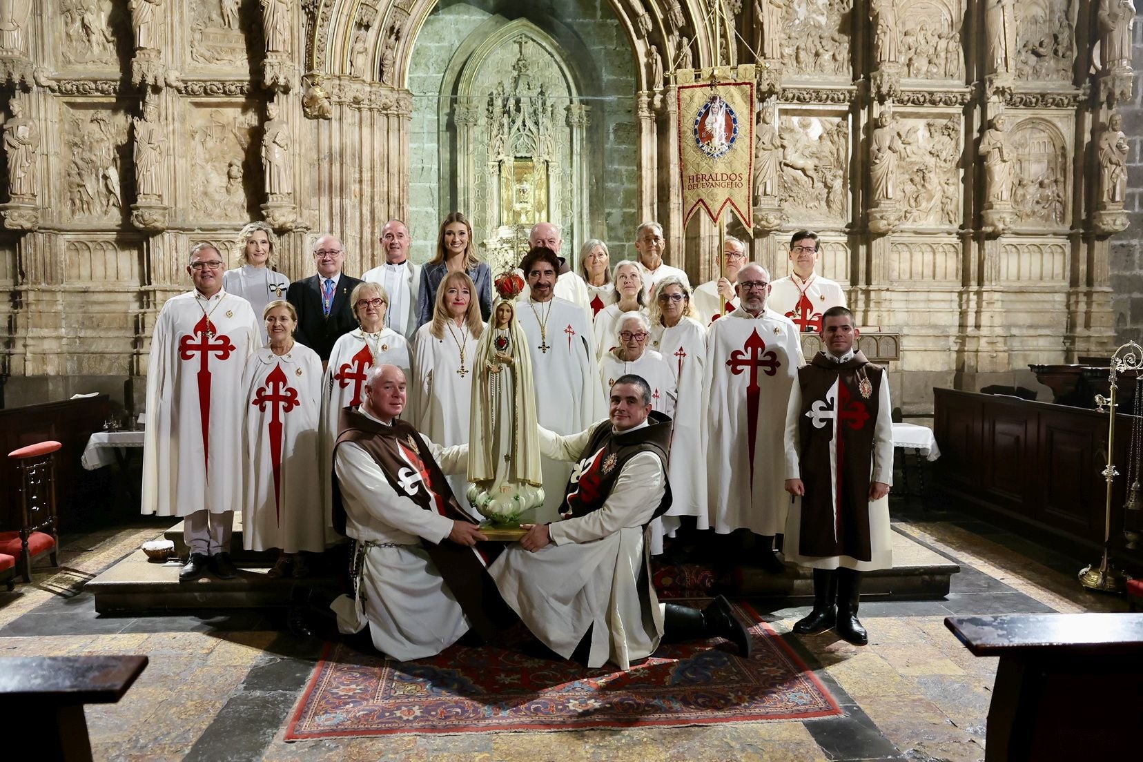 Nombramiento de la fallera mayor de Valencia como Dama de Honor del Santo Cáliz