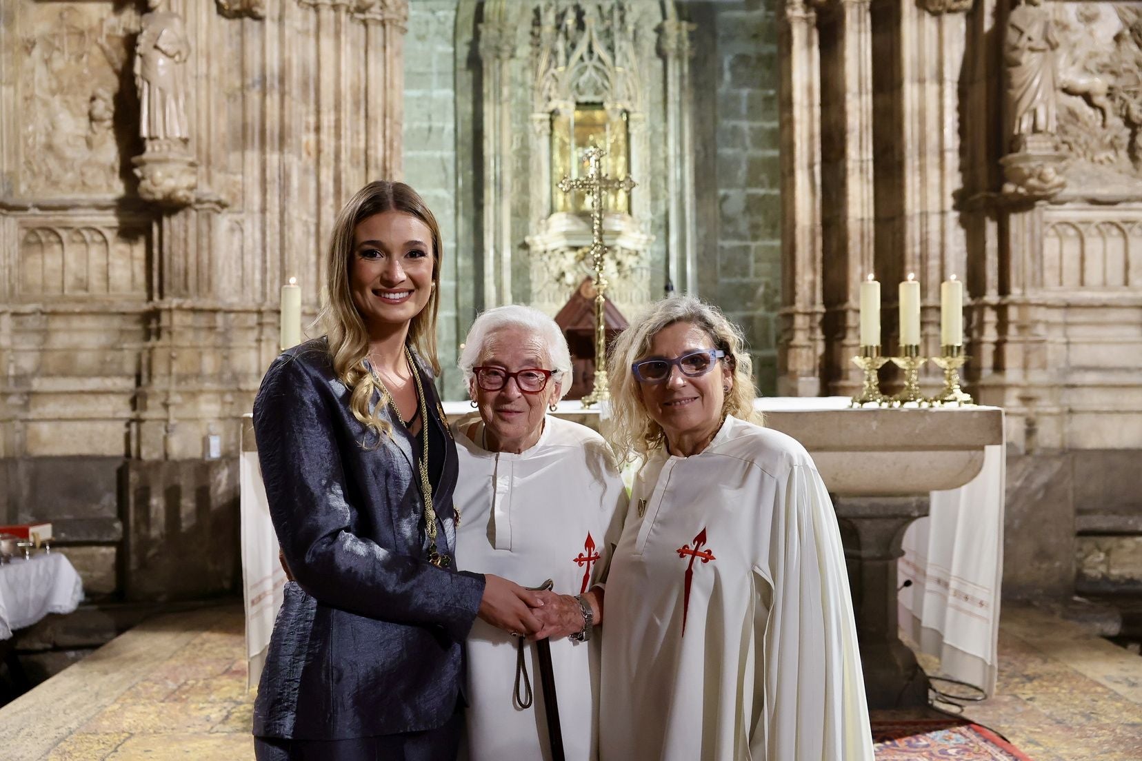 Nombramiento de la fallera mayor de Valencia como Dama de Honor del Santo Cáliz