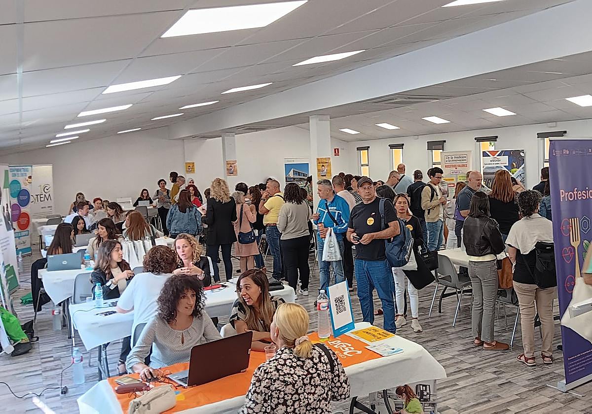 Feria de empleo en Turís.