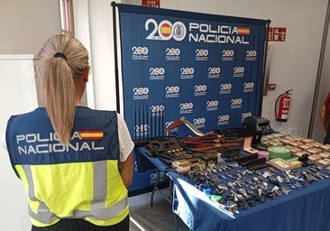 La Policía interviene lingotes de oro, diamantes, armas de fuego y 53 vehículos de lujo al cártel del puerto de Valencia