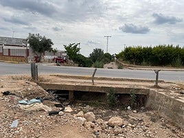 Barranco pendiente de reparación en Catadau.