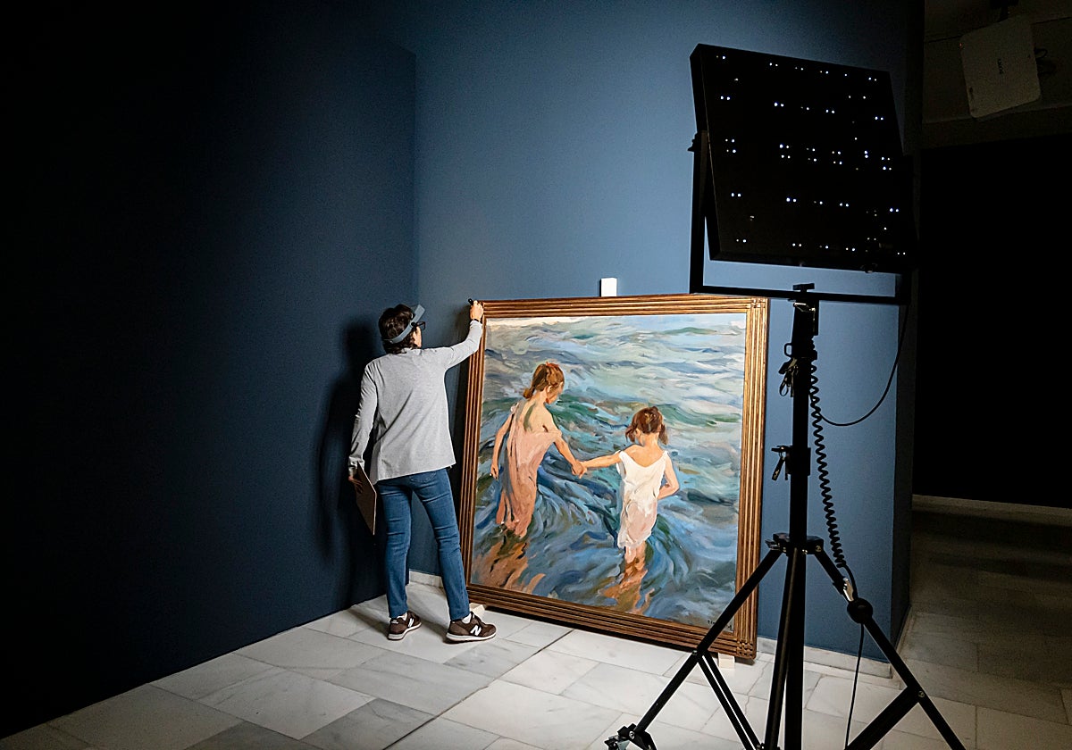 Una de las obras de la exposición de Sorolla, recién desembarcadas en Valencia.