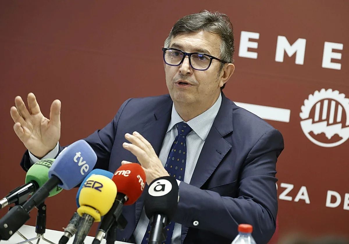 Vicente Lafuente, durante la rueda de prensa de presentación de su candidatura.