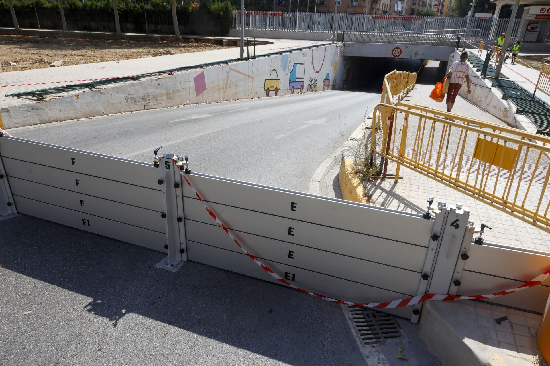 Aldaia activa las barreras contra los desbordamientos