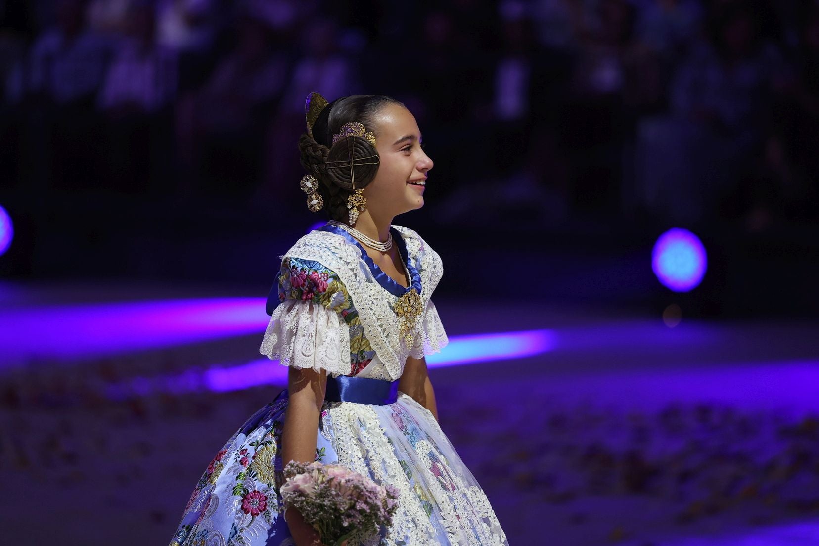 FOTOS | Las mejores imágenes de la gala fallera en el Roig Arena