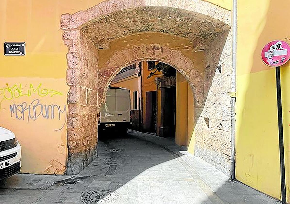 Arco del portal de la Valldigna.