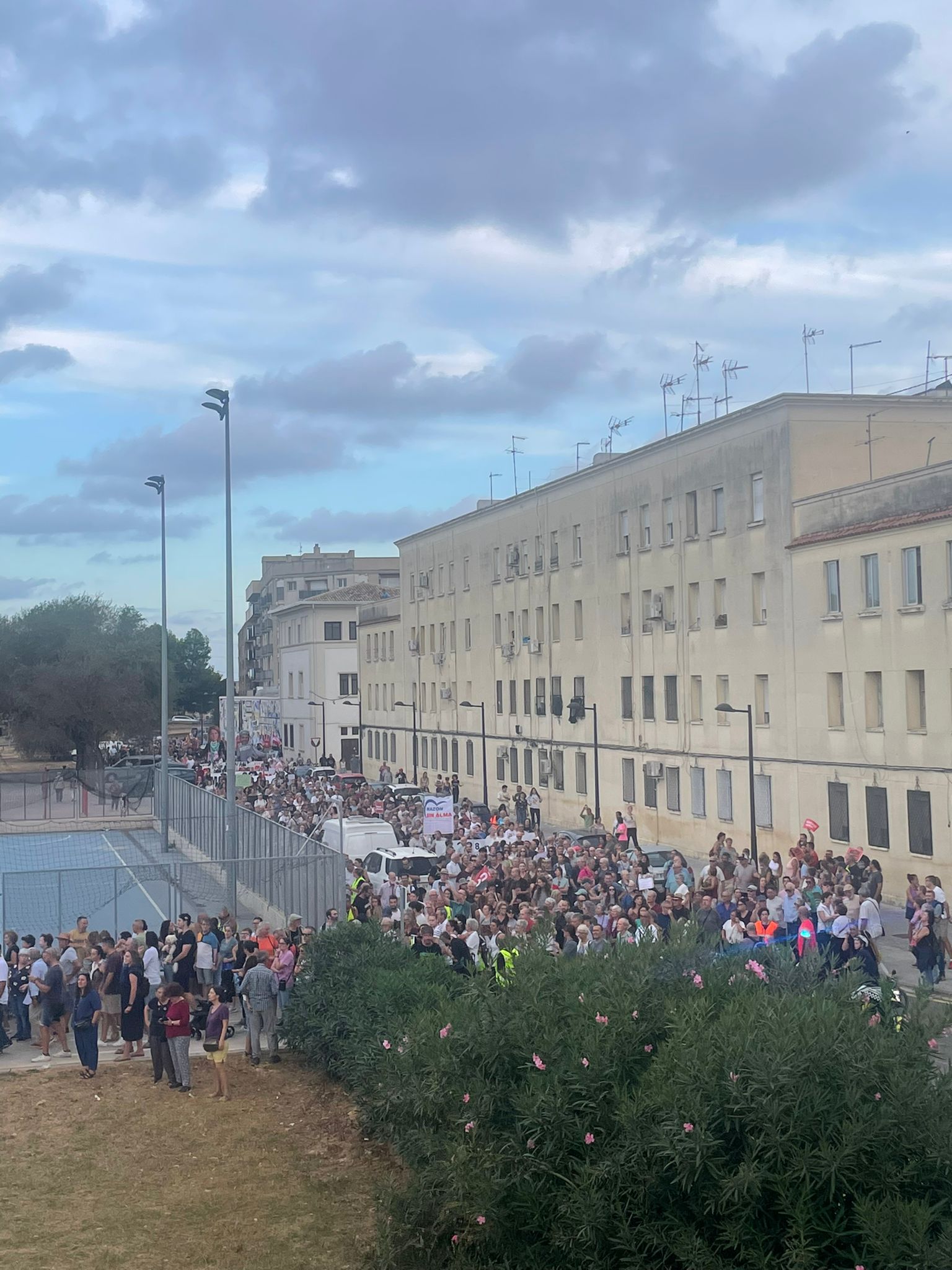 FOTOS | Dos manifestaciones salen desde Paiporta y Valencia para pedir la dimisión de Mazón
