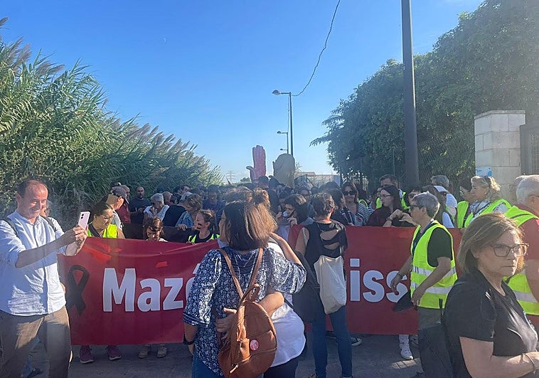 Concentración en Paiporta antes de iniciar la marcha.