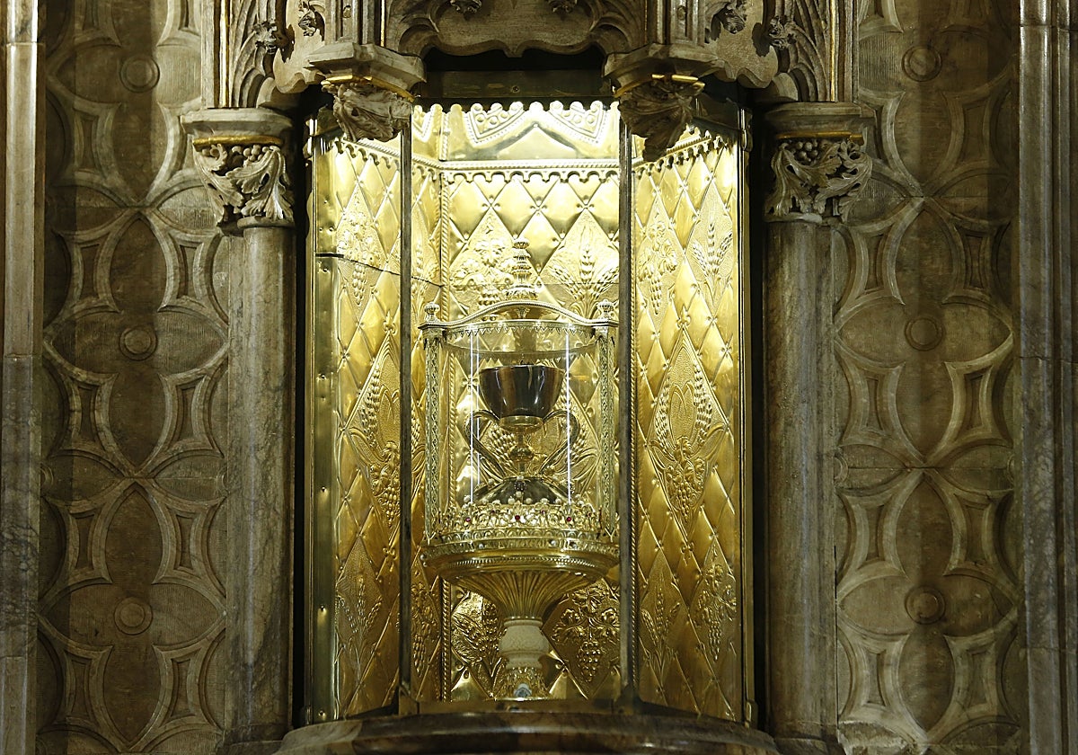 El Santo Cáliz en la antigua sala capitular de la Catedral de Valencia.