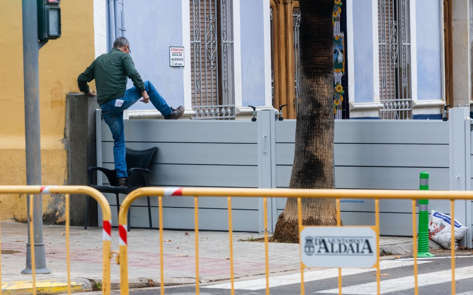 Calles inundadas en la provincia de Valencia por las fuertes lluvias de este lunes