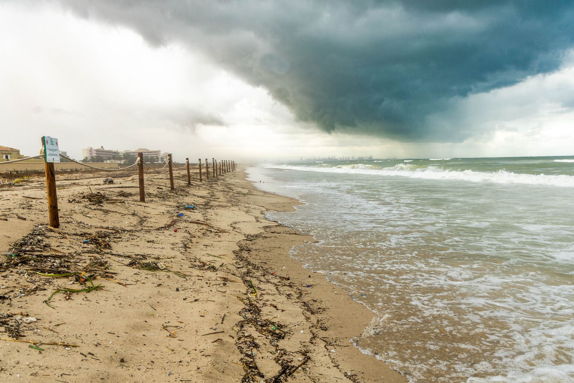 Así ha afectado el temporal a las playas valencianas