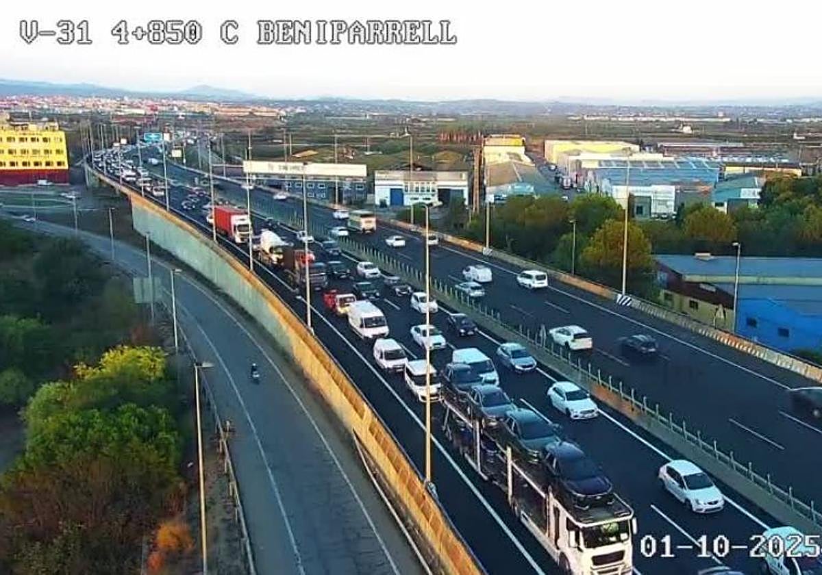 Atascos en la V-31 este miércoles 1 de octubre.