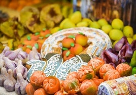 Tronaor y frutas de mazapán.