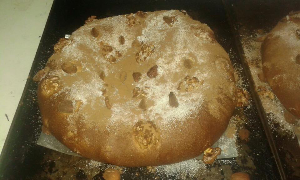 Imagen principal - Productos elaborados en el horno de la familia Nadal.