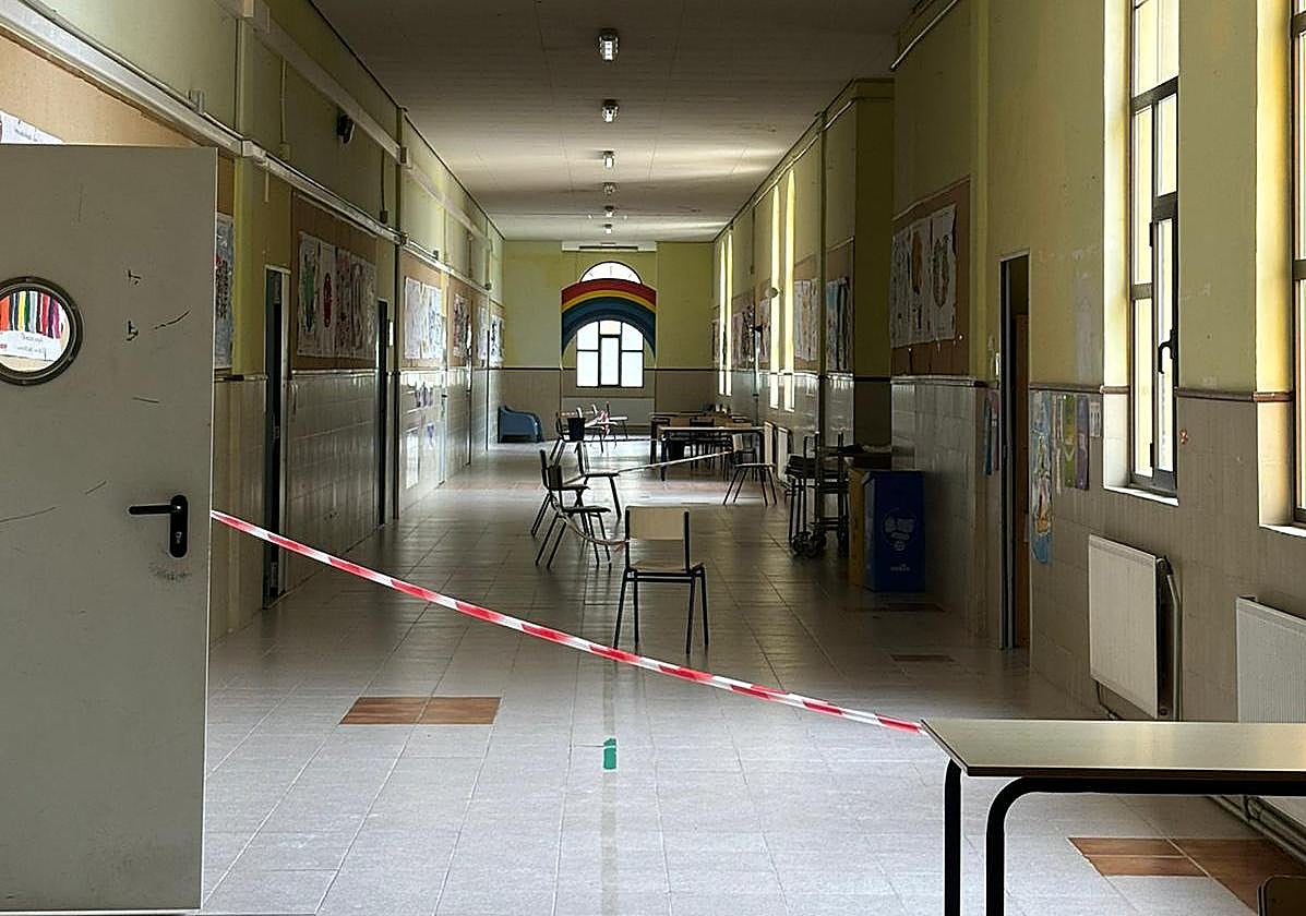 Planta del colegio cerrada.