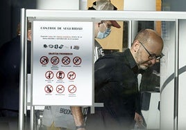 Francis Puig, hermano del expresidente, en la Ciudad de la Justicia.