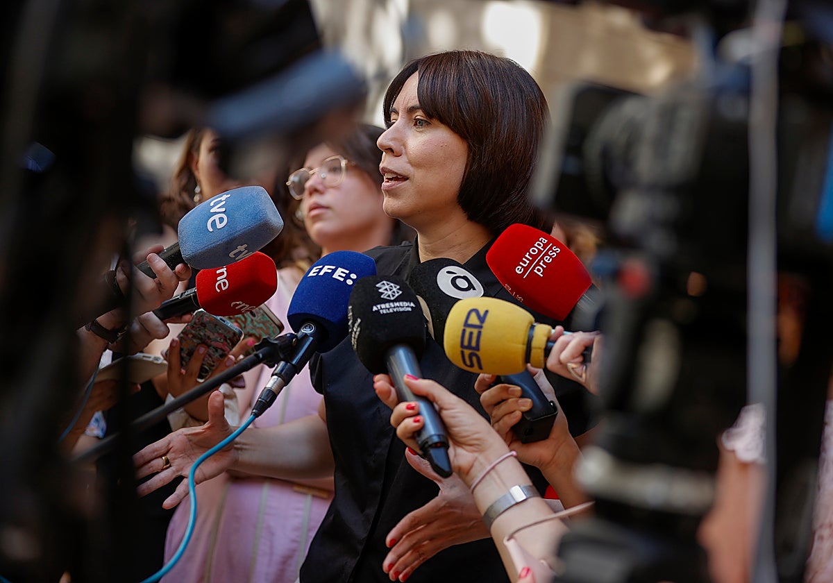 Morant echa más leña al fuego: cree una «provocación» que Mazón vaya a la procesión cívica del 9 d'Octubre