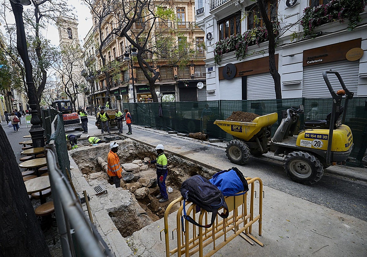 Unas obras en la vía pública en Valencia.