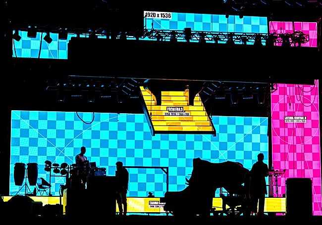 El montaje del escenario de la Orquesta Panorama