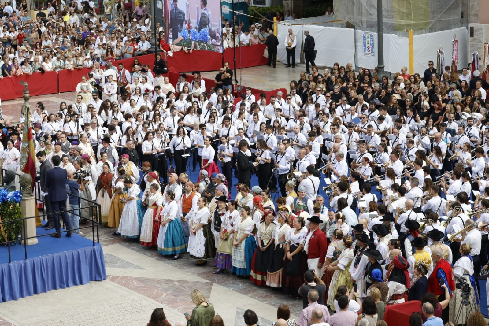 FOTOS | Valencia se rinde al himno regional