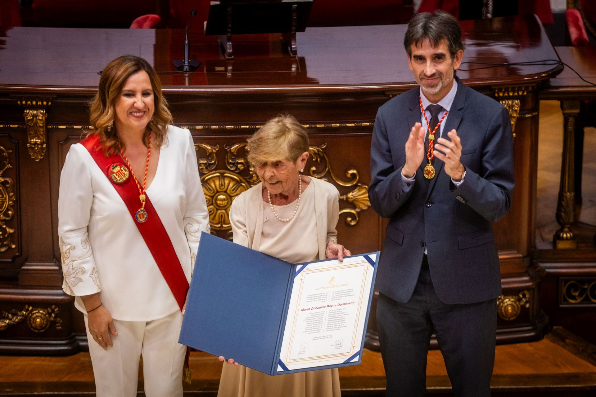 FOTOS | Valencia entrega sus honores y distinciones de 2025