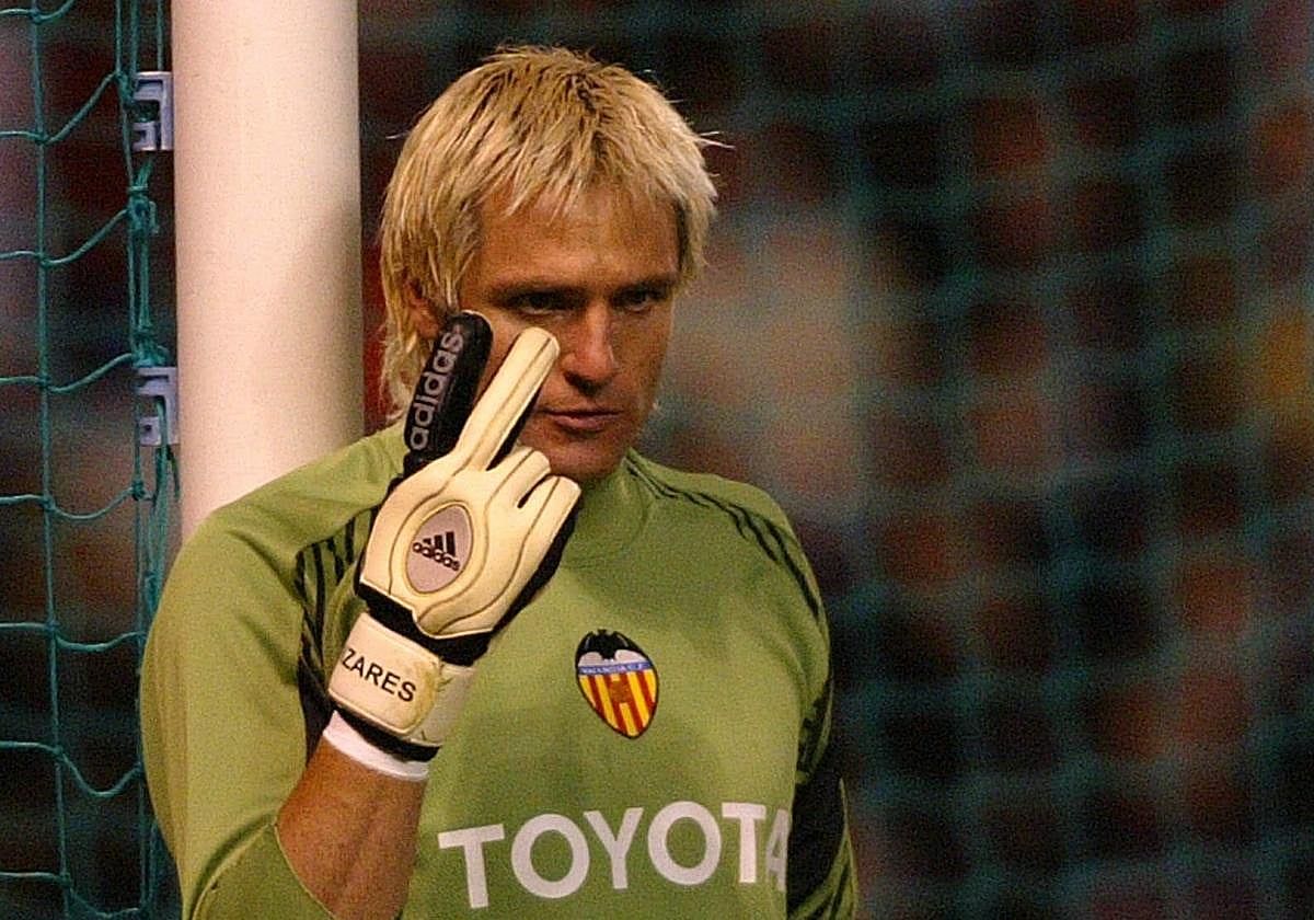 Cañizares, en uno de sus partidos con el Valencia.