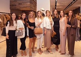 Lidia Moyano, Cláudia Castellano, Sandra Román, Cristina Faubel, Berta Tortajada, Rocío de Miguel, Carmen Tecles y María Javega.
