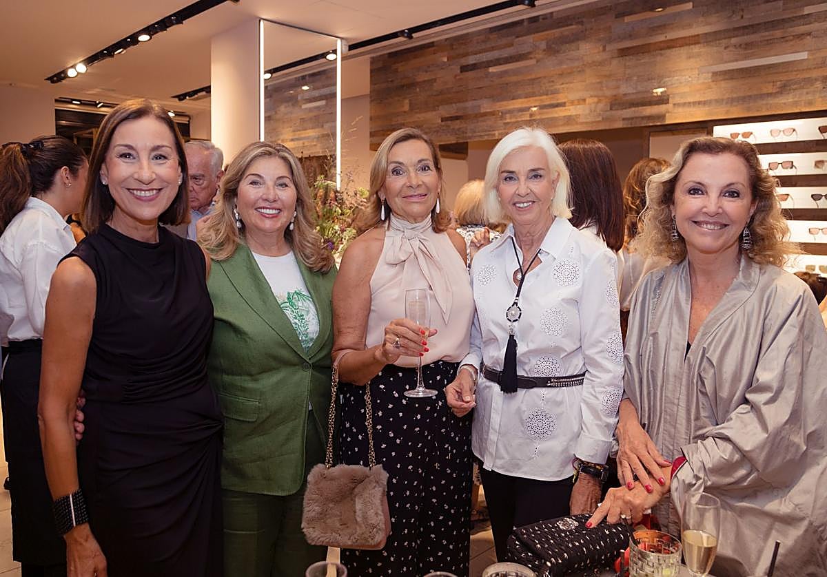 María José Albert, Ana Joudi, Ana Peris, Hortensia Herrero y Mª Ángeles Fayos.