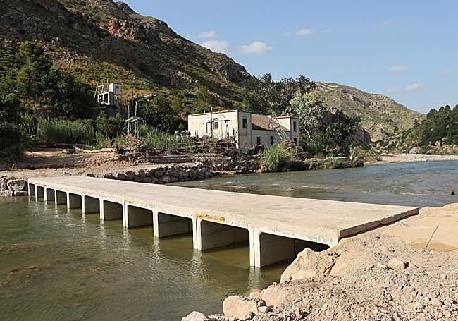 Nuevo paso sobre el río Turia.