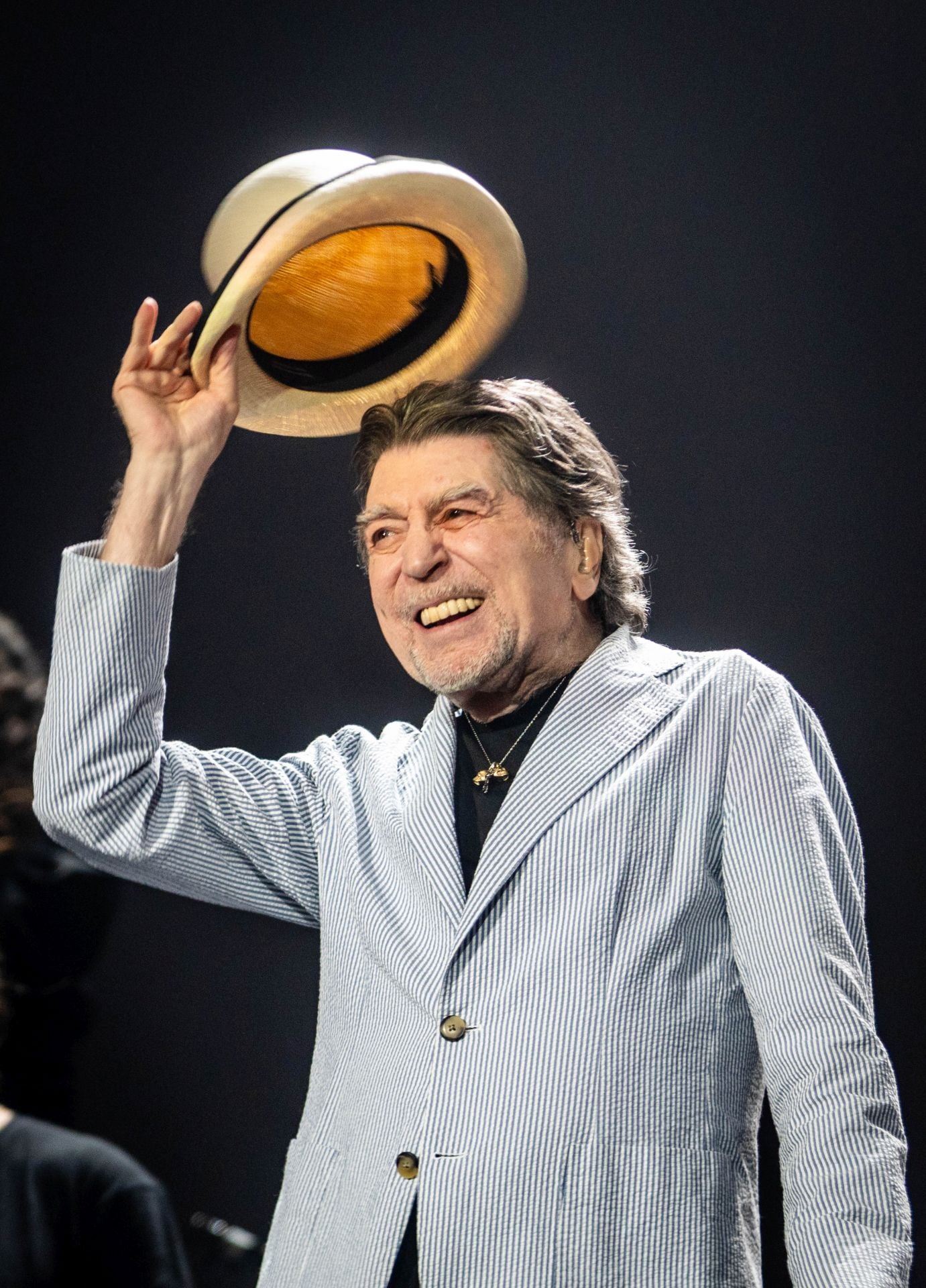 Sabina se despide de Valencia con el primero de tres conciertos de su gira final