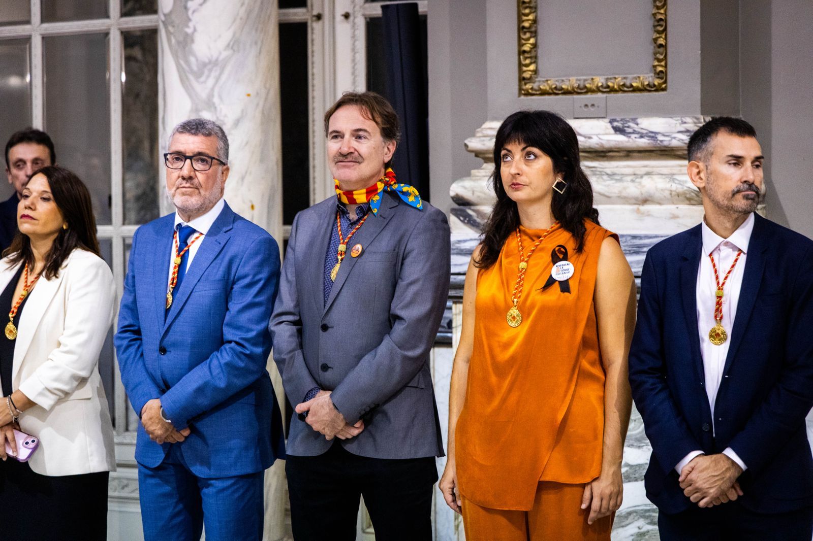 Fotos del pequeño acto en el Salón de Cristal para rendir homenaje a la Reial Senyera