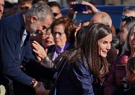 Los Reyes Felipe y Letizia durante su visita a Utiel.