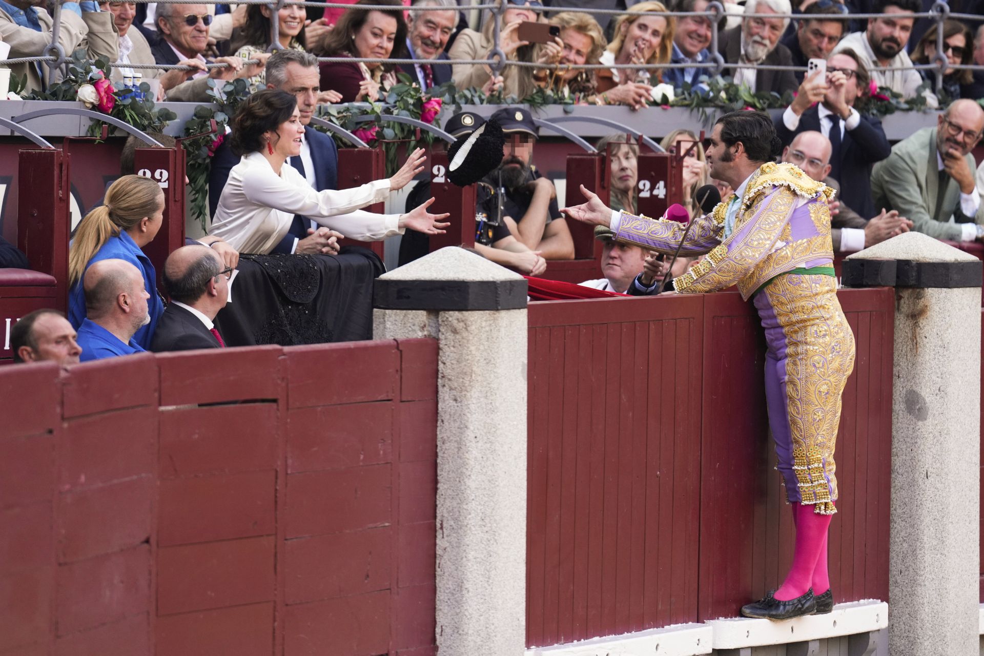 FOTOS | Morante de la Puebla se corta la coleta en Las ventas