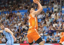 Jaime Pradilla, con el Valencia Basket.