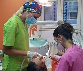 «Una legislación que frena a los higienistas dentales»