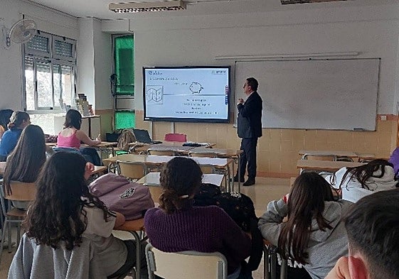 Caixa Popular reafirma su vocación de servicio a la sociedad, promoviendo valores como la solidaridad, la igualdad de oportunidades y la educación.