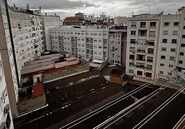 Patio de luces en el que ha impactado el rayo en el barrio de Jesús.