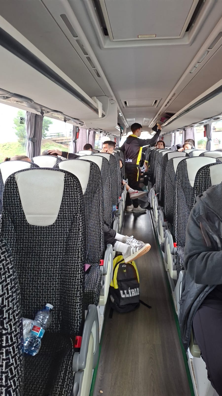 Interior del bus del CEB Llíria.