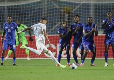 Arriaga, titular y asistencia en una nueva exhibición con Honduras